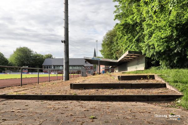 Stadion an der Peldemühle - Esens