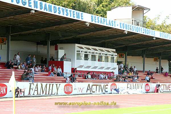 Südstadion im Jean-Löring-Sportpark - Köln-Zollstock