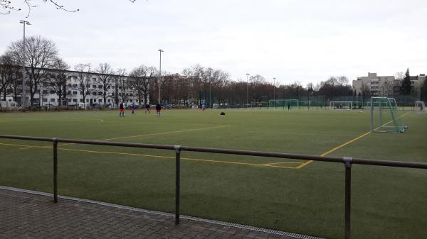 Städtischer Sportplatz Reinickendorf - Berlin-Reinickendorf