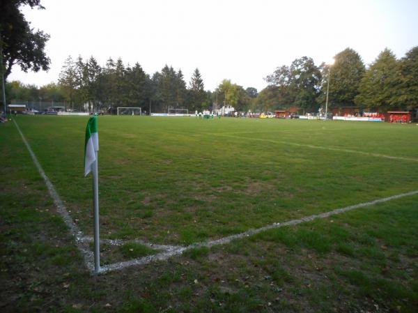 Sportplatz an der Schule - Aurich/Ostfriesland-Wallinghausen