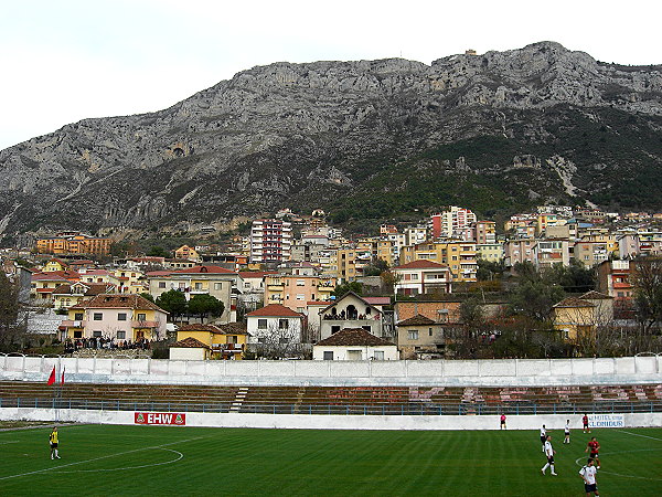 Stadiumi Kastrioti - Krujë