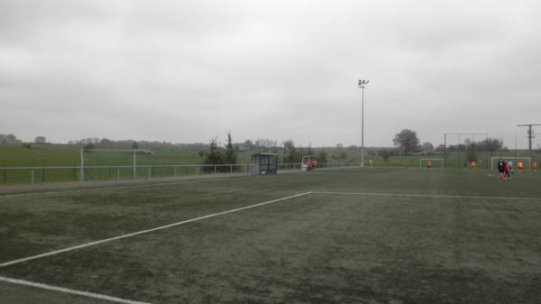 Stade Albert Berchem terrain synthetique - Kielen (Kehlen)