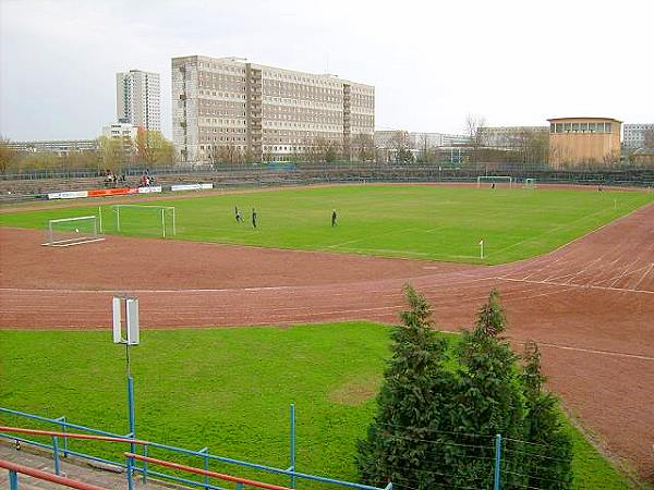 Stadion im Bildungszentrum  - Halle/Saale-Neustadt