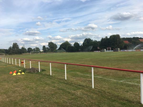 Sportplatz Obershagen - Uetze-Obershagen