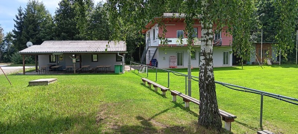 Sportplatz Ehrenschachen - Friedberg