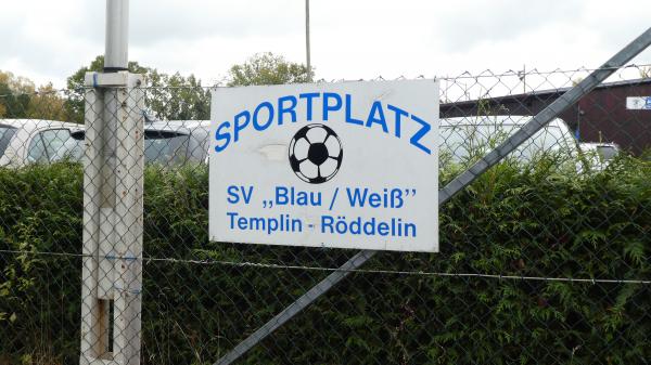 Sportplatz am Röddelinsee - Templin-Röddelin