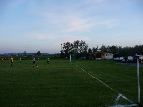 Sportplatz Wörth - Pupping