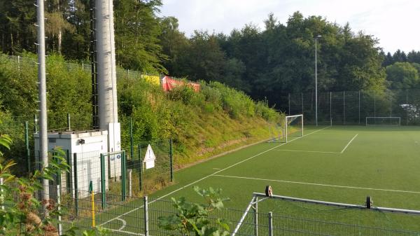 Sportplatz Am Sonnenberg - Gummersbach-Frömmersbach