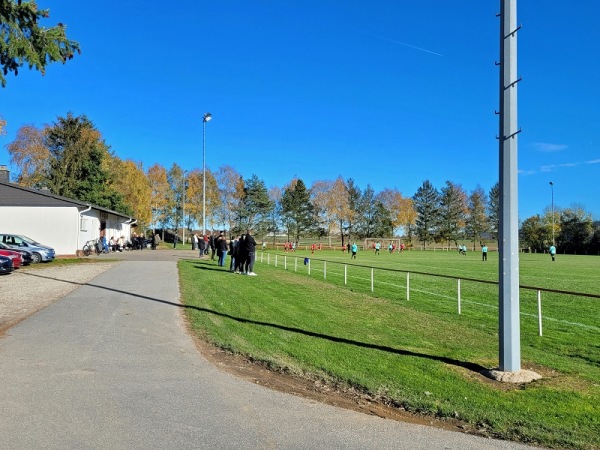 Sportplatz an der L162 - Holzbach