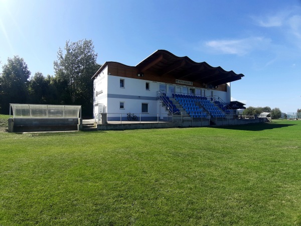 Fotbalové hřiště Načeradec - Načeradec