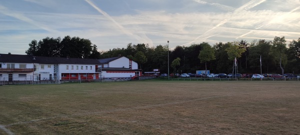 Schierbachstadion B-Platz - Nienstädt