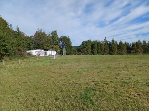 Sportplatz Dillhausen - Mengerskirchen-Dillhausen