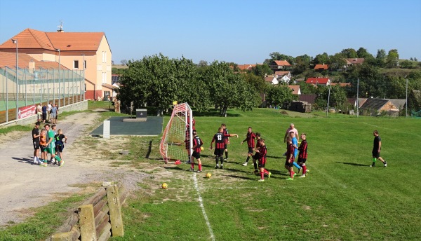 Fotbalove hřiště Skalice - Skalice