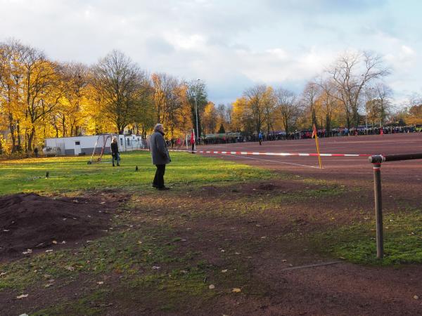 Bezirkssportanlage Lohberg Zum Fischerbusch (alt) - Dinslaken-Lohberg