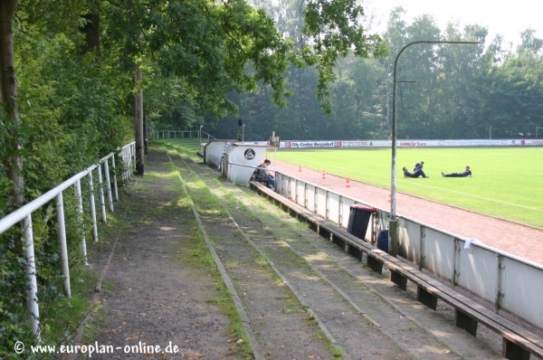 Stadion Sander Tannen - Hamburg-Bergedorf