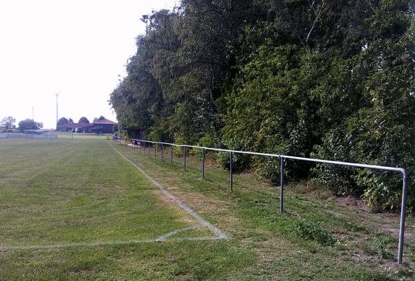 Sportanlage Weißer Moorweg B-Platz - Hassendorf