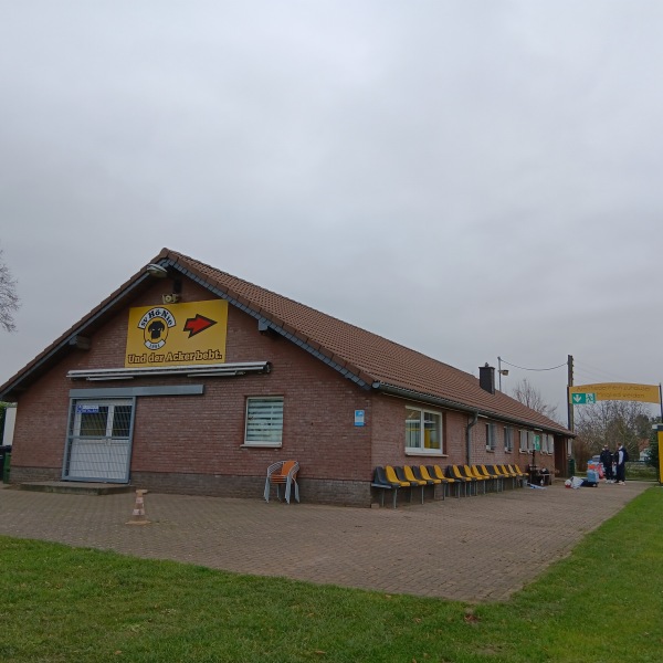 Stadion Düffelsmühle Nebenplatz - Kalkar/Rhein-Mühlenhof