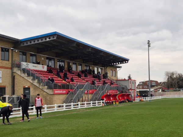 Wheatsheaf Park - Staines, Surrey