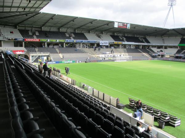 Asito Stadion - Almelo-Ossenkoppelerhoek