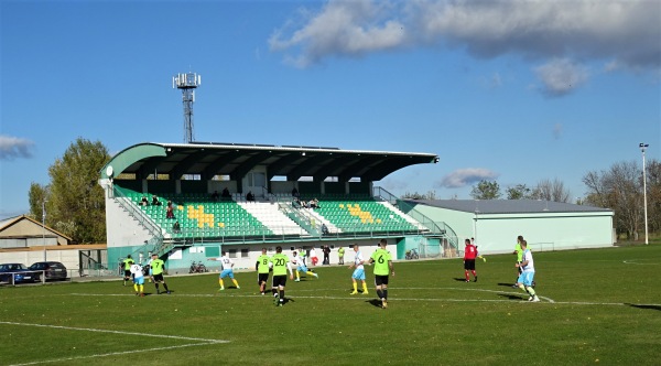 Futbalový štadión SC Veľké Dvorníky - Veľké Dvorníky