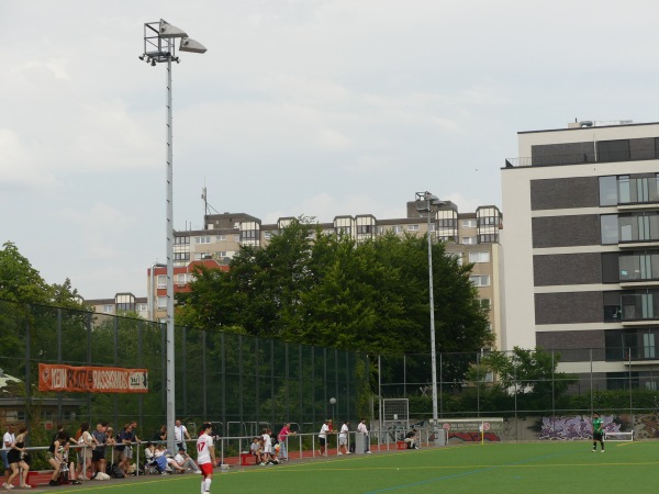 Sportplatz Stralsunder Straße - Berlin-Brunnenviertel