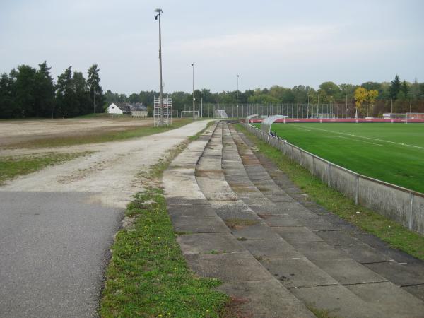 Max-Morlock-Platz Valznerweiher - Nürnberg-Zerzabelshof