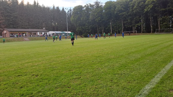 Waldstadion - Wißmannsdorf-Koosbüsch