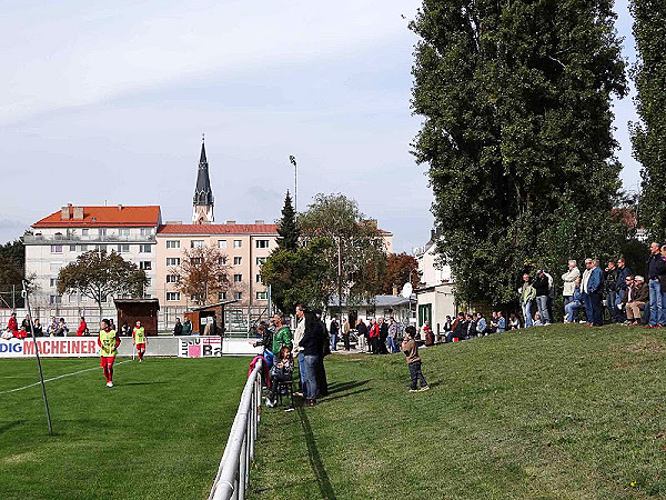 Sportplatz Donaufeld - Wien