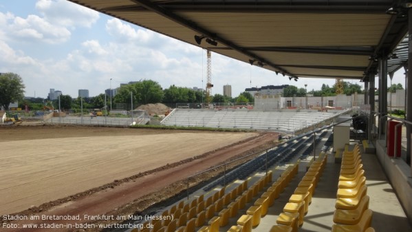 Stadion am Brentanobad - Frankfurt/Main-Rödelheim