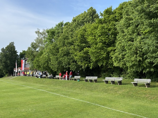 Sportplatz an der Schule - Hofstetten/Oberbayern