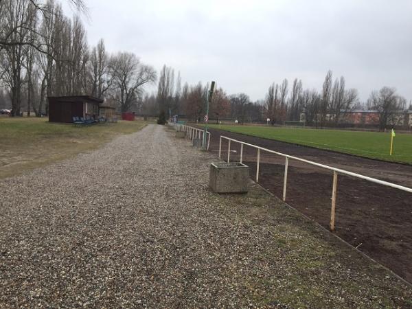 Sportgelände am Betriebsbahnhof - Berlin-Schöneweide