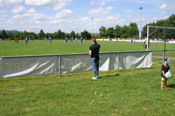 Sportplatz an der Terasse - Edermünde-Holzhausen