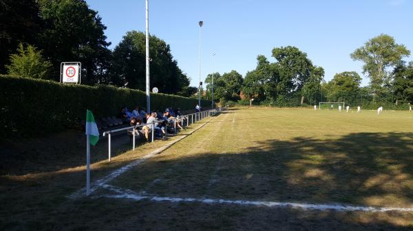Sportplatz am Quellwasserschwimmbad - Wurster Nordseeküste-Midlum