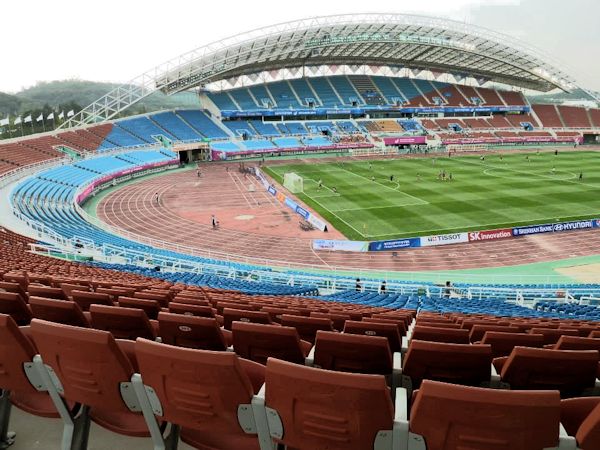 Ansan Wa~ Stadium - Ansan