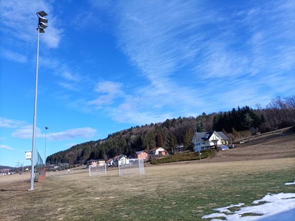 Sportplatz Rettenbach - Pirching am Traubenberg