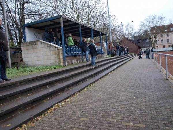 Sportanlage Iltisstraße Südplatz - Duisburg-Neumühl