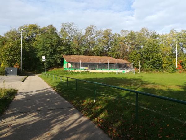 Sportplatz Heuchelheimer Höh - Heuchelheim-Klingen