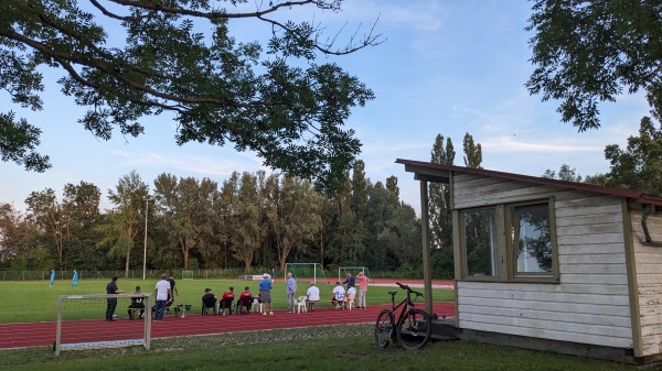 Schulsportplatz - Hallbergmoos