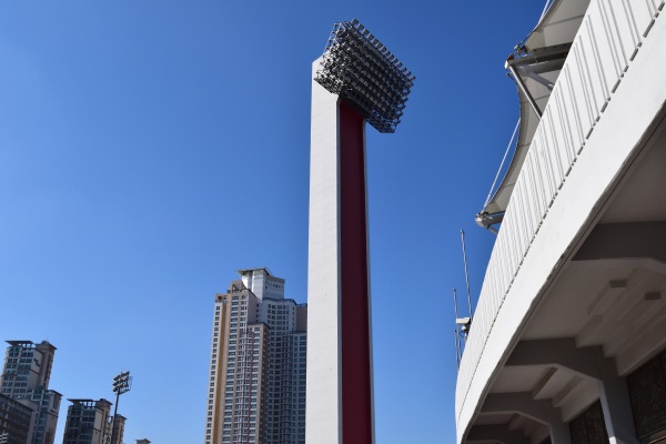 Suwon Stadium - Suwon