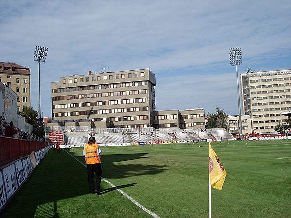 Stadion Viktorie v Seifertově ulici - Praha