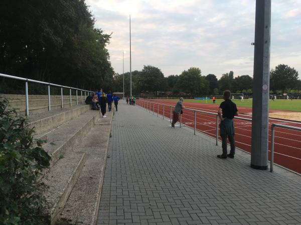 Sportzentrum Balker Aue - Leichlingen/Rheinland-Balken