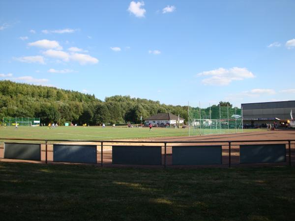 Merödgener Stadion - Inden