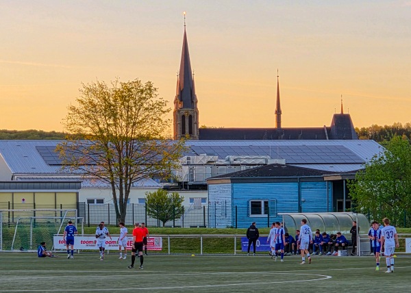 Stadion an der Theodor-Heuss-Schule Nebenplatz - Wirges