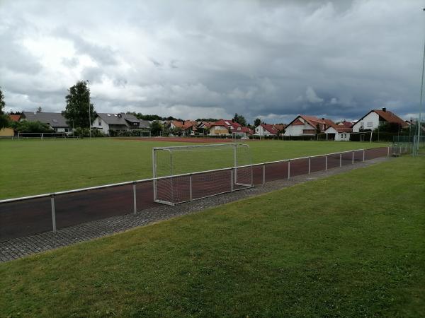 Sportplatz an der Schule - Bachhagel
