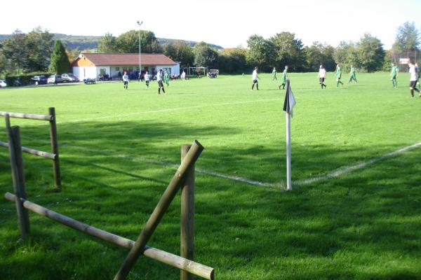 Sportplatz Holzhausen - Nieheim-Holzhausen