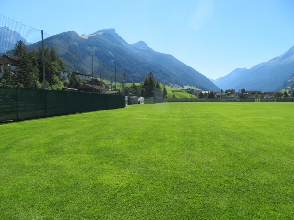 Sportplatz Neustift Nebenplatz - Neustift im Stubaital
