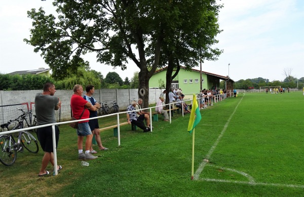 Futbalový štadión OFK Branč - Branč