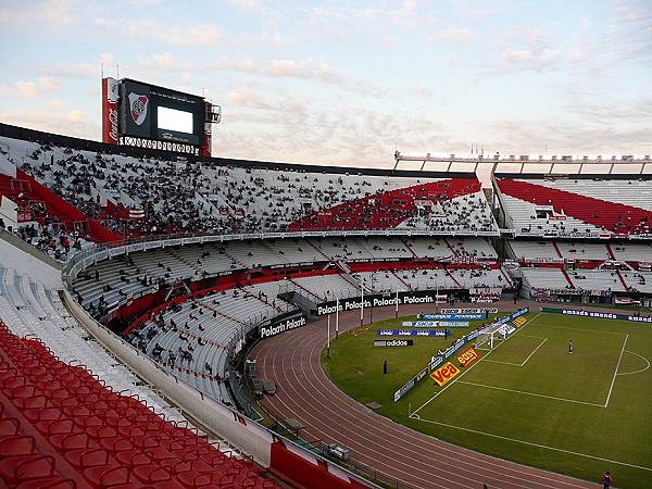 Estadio Mâs Monumental - Buenos Aires, BA