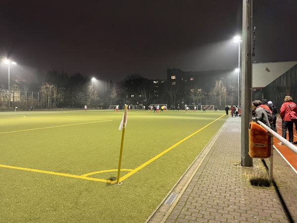 Sportplatz Stralsunder Straße - Berlin-Brunnenviertel