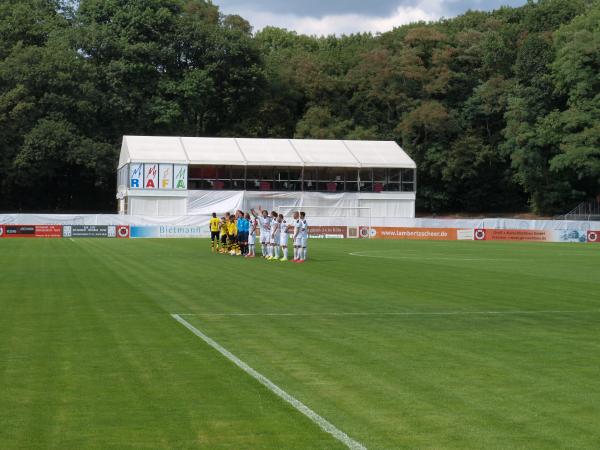 Stadion im Sportpark Höhenberg - Köln-Höhenberg